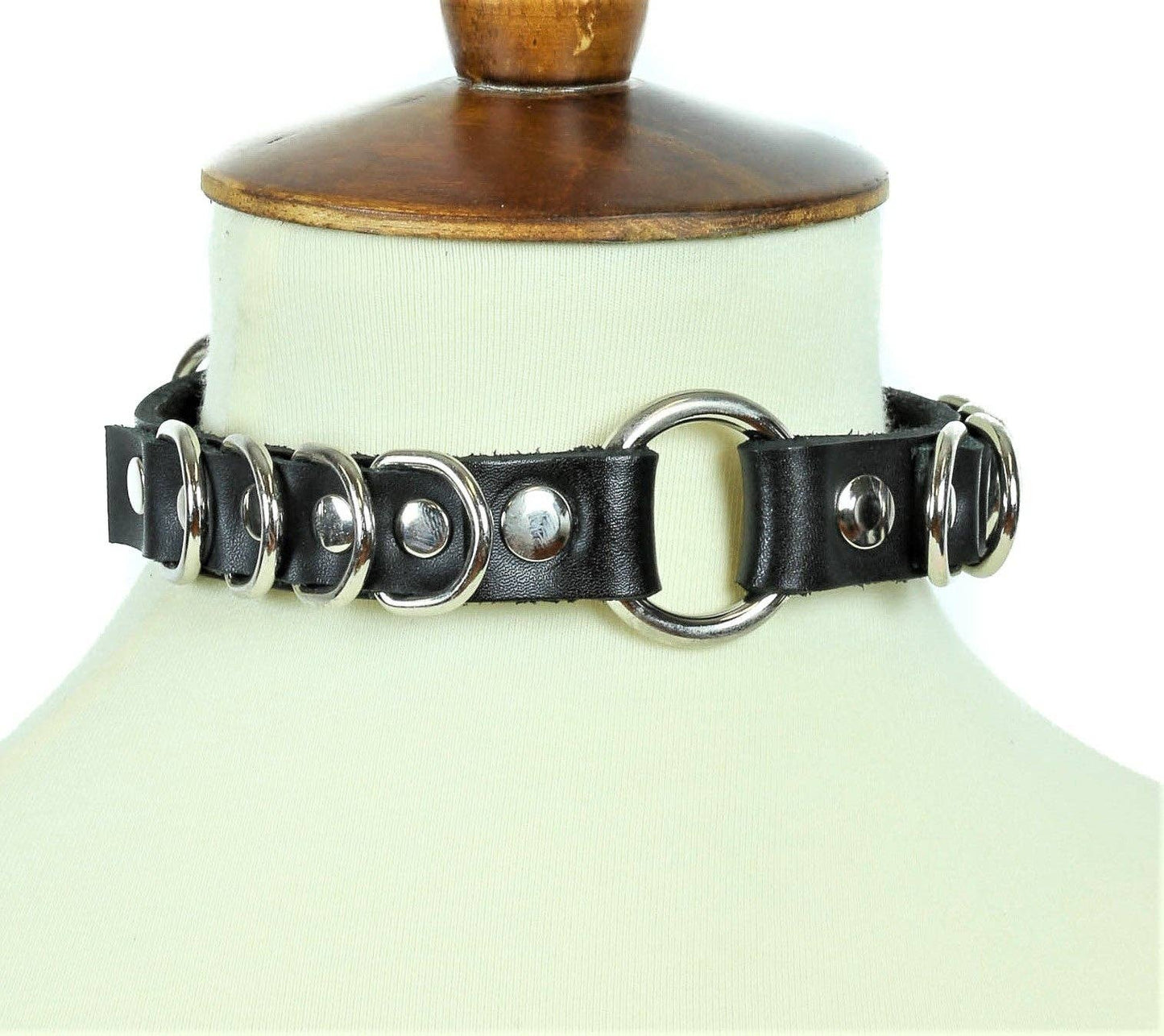 D RIng O Choker