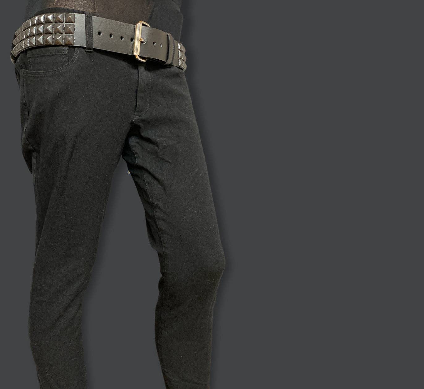 3 Row 1/2" Black Pyramid Belt