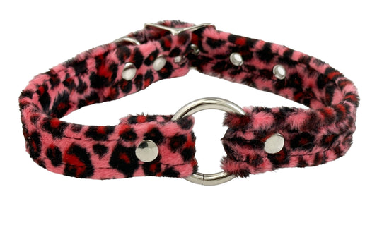 Fuzzy Leopard Bondage Ring Choker