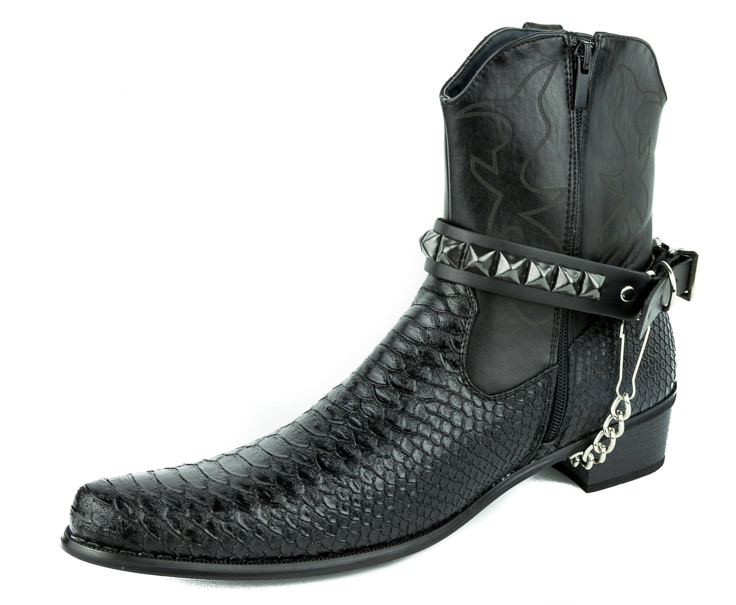 One Row Pyramid Studded Boothstrap