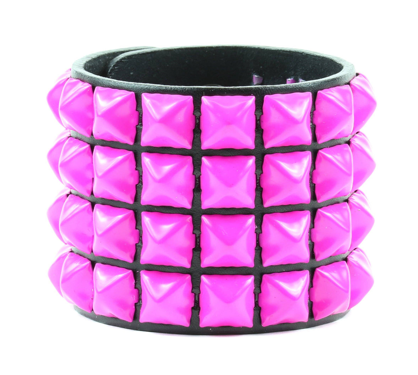 Snap Bracelet wit 4 rows 1/2 in Pyramids