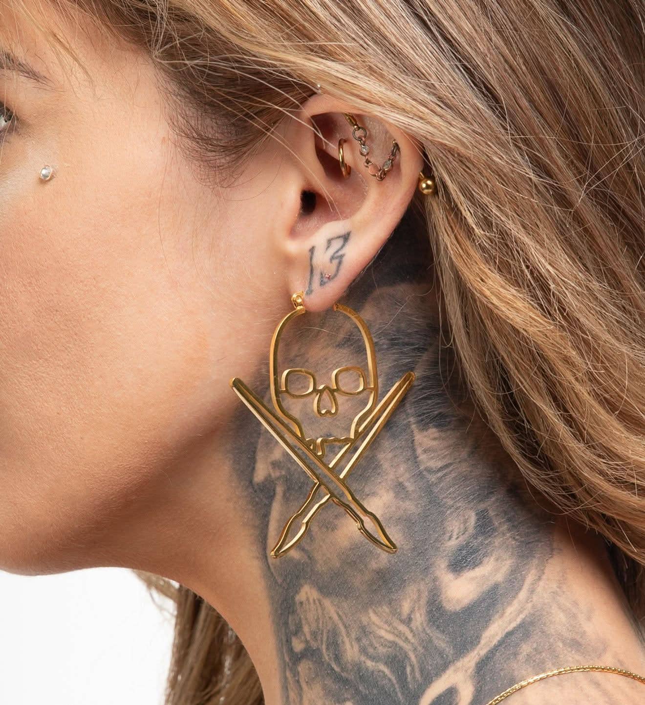 Solid Badge Earrings - Gold