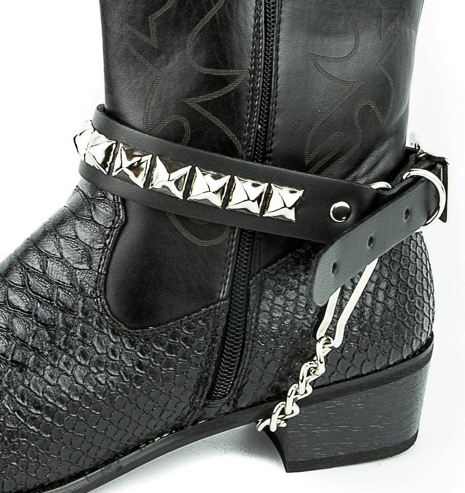 One Row Pyramid Studded Boothstrap