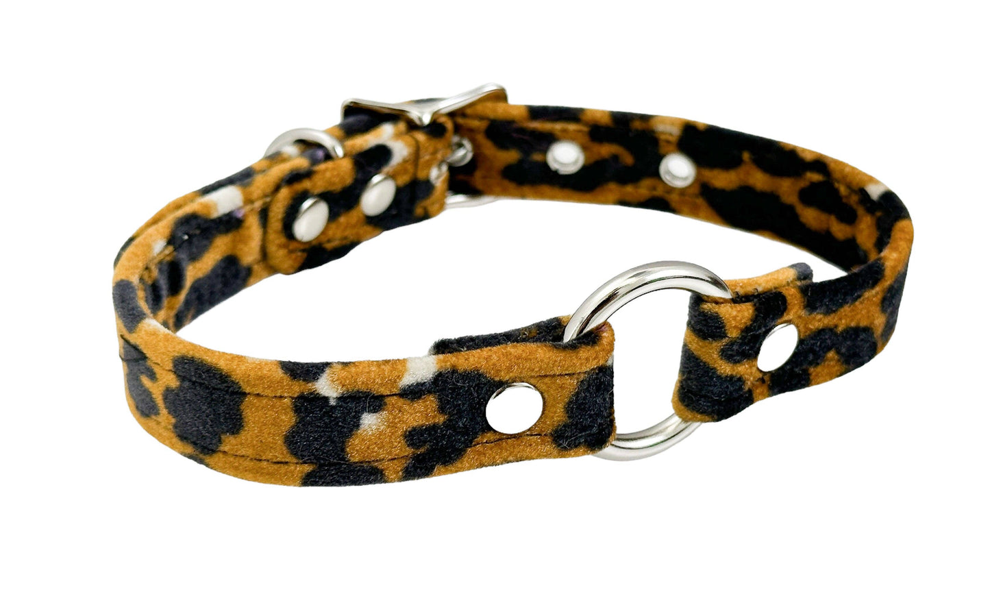 Fuzzy Leopard Bondage Ring Choker