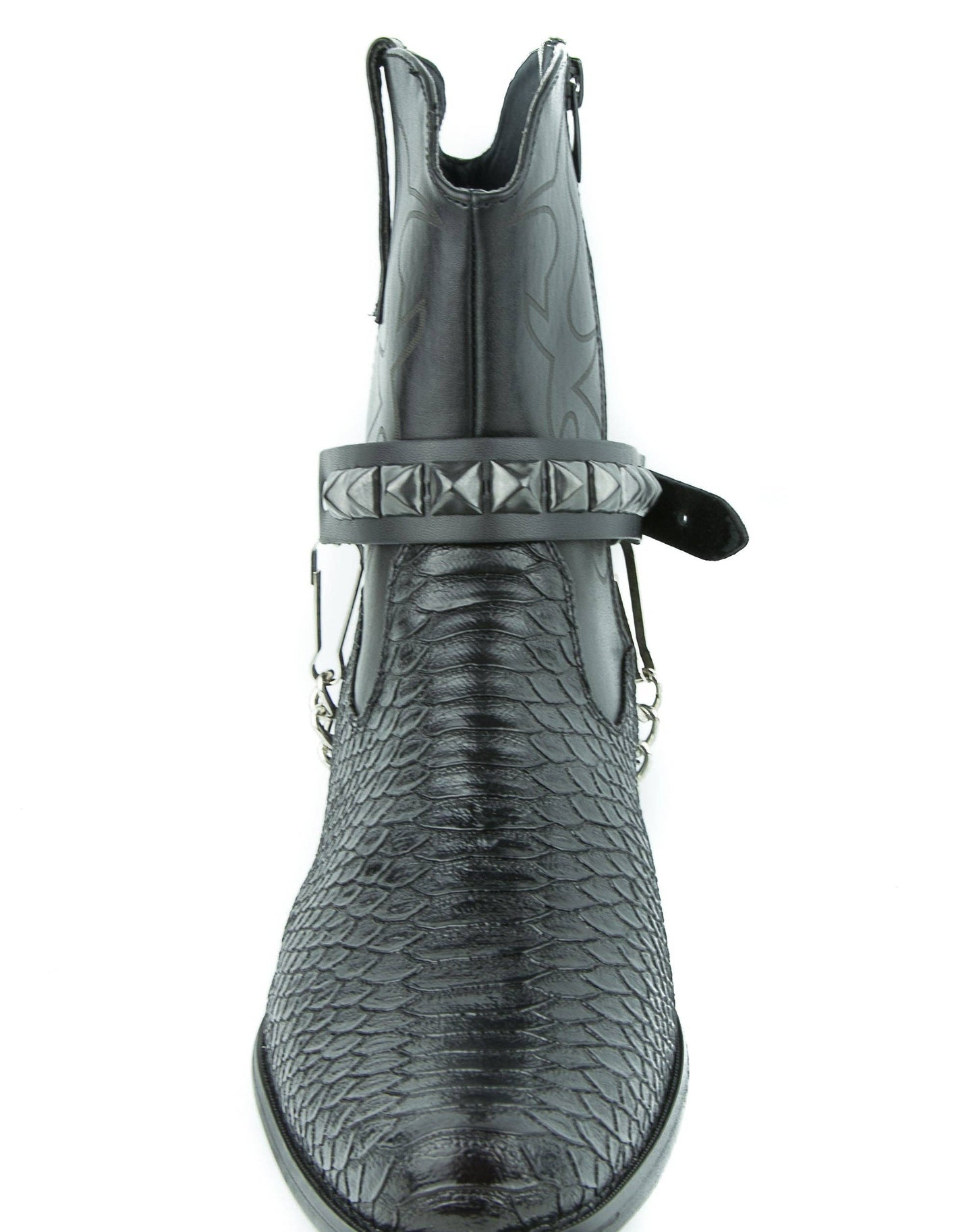 One Row Pyramid Studded Boothstrap