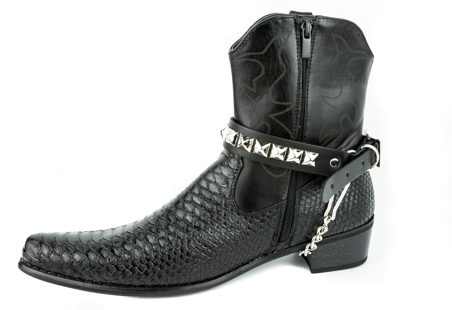 One Row Pyramid Studded Boothstrap