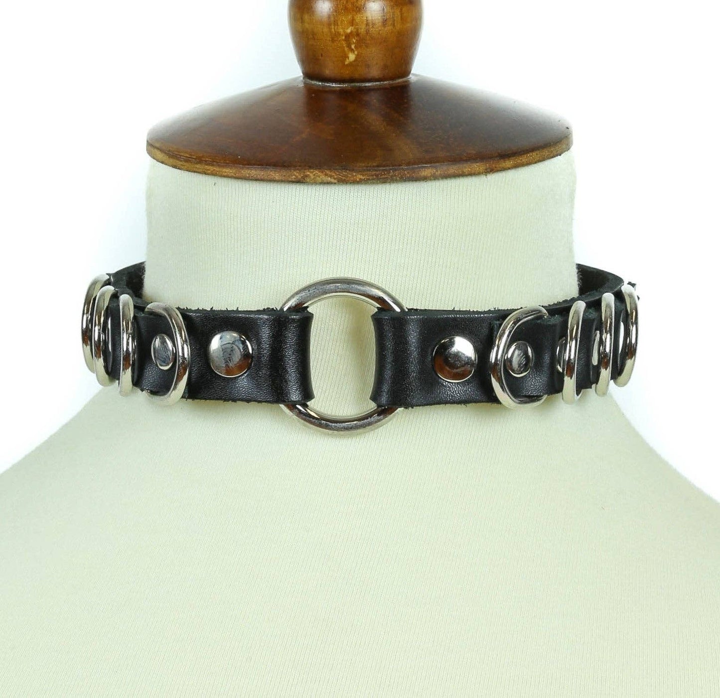 D RIng O Choker