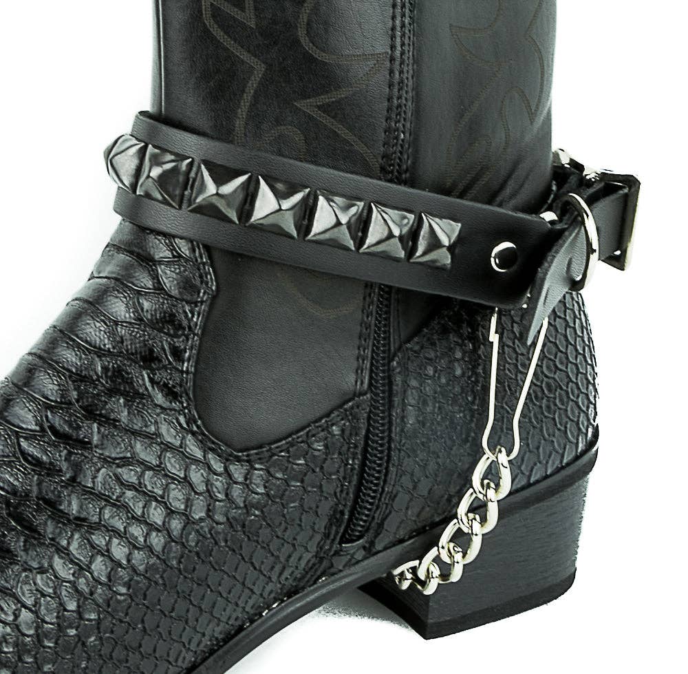 One Row Pyramid Studded Boothstrap