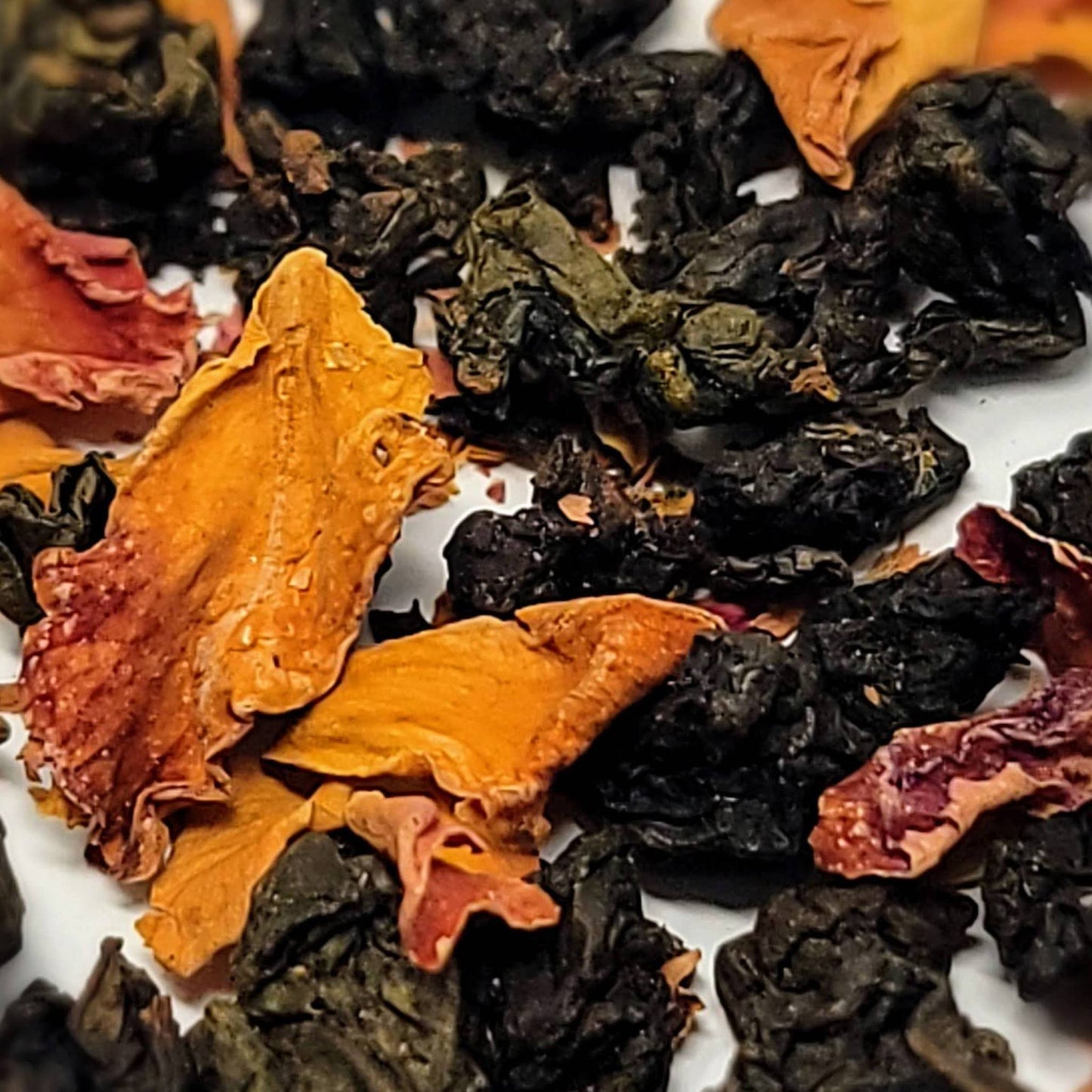 Vanilla & Rose Oolong Black Loose-Leaf Tea